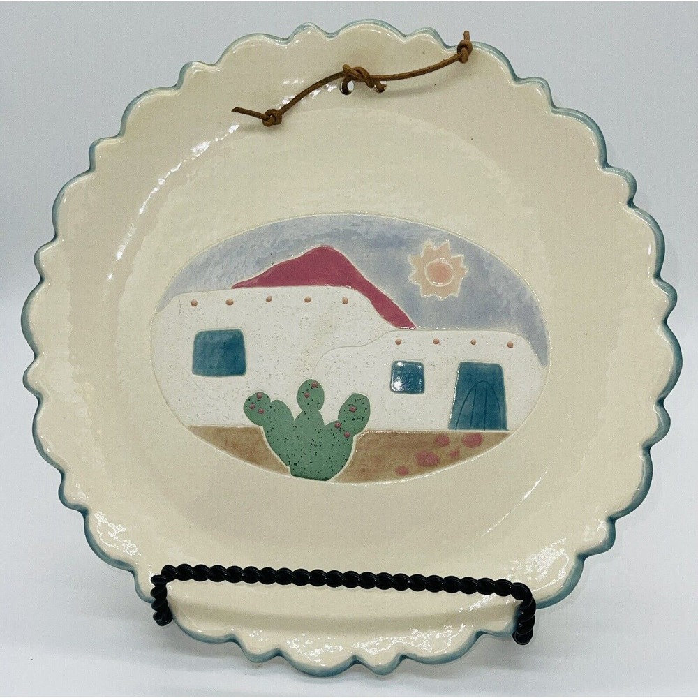 Rare Native American Southwestern‎ Handmade Hand Painted Pottery Wall Plate